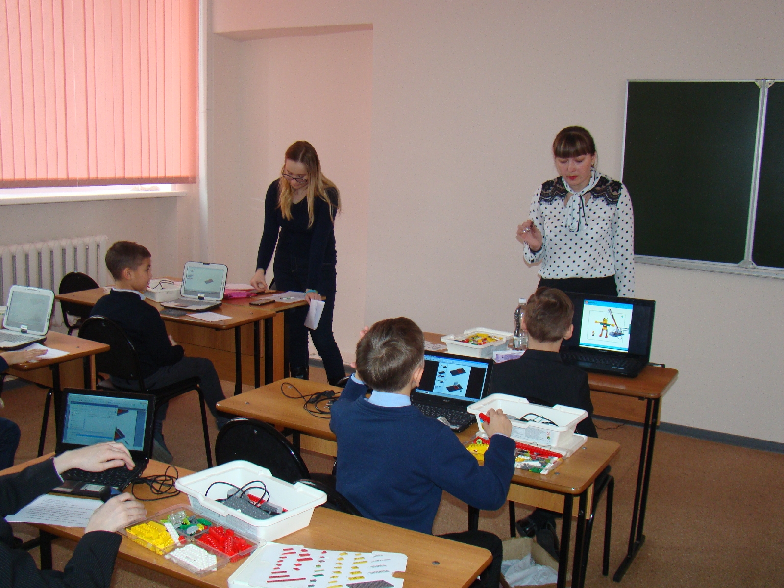 Состоялся очередной открытый городской конкурс школьников «robot life» на ФФМЕН